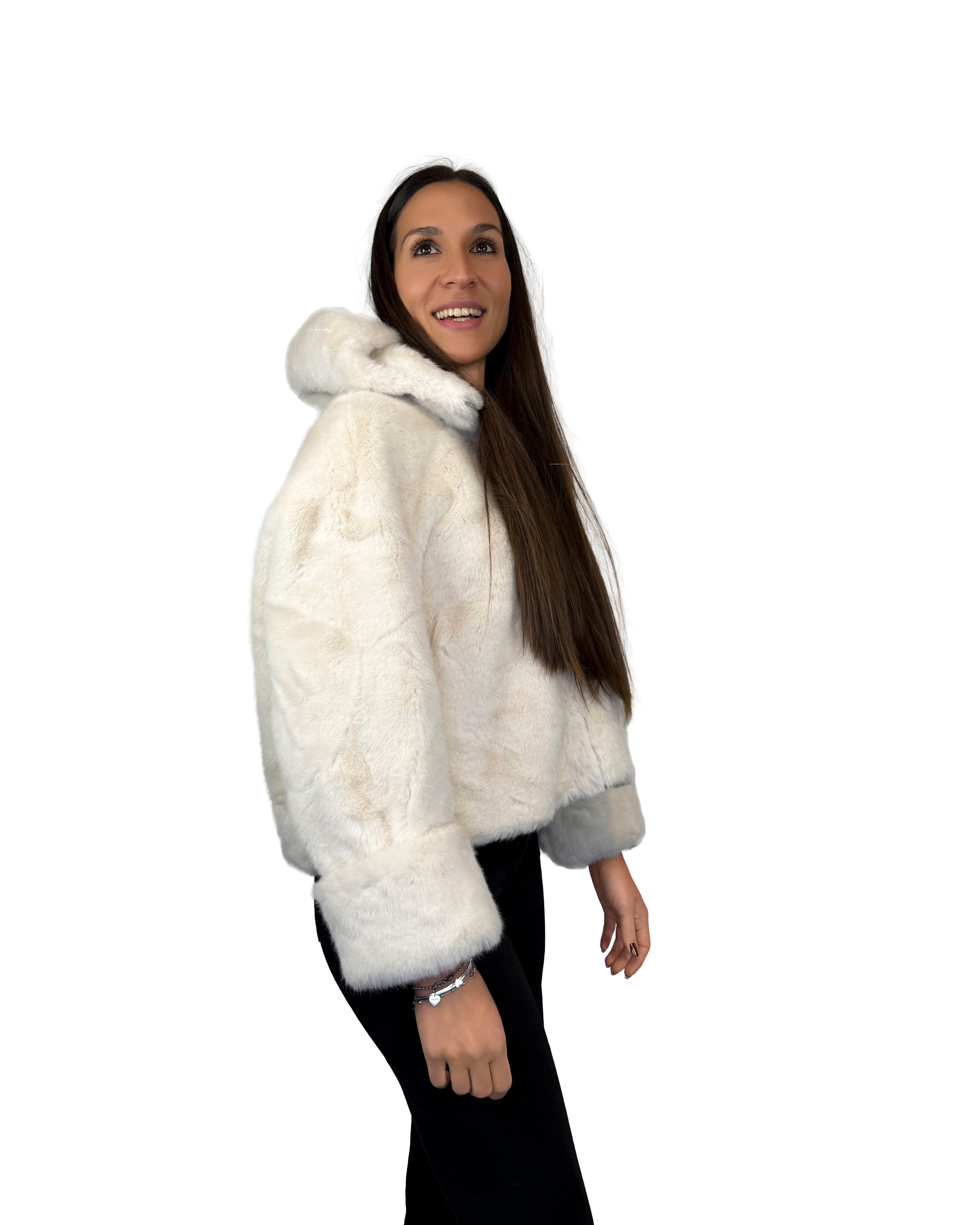 Eco pelliccia con cappuccio - PE2601