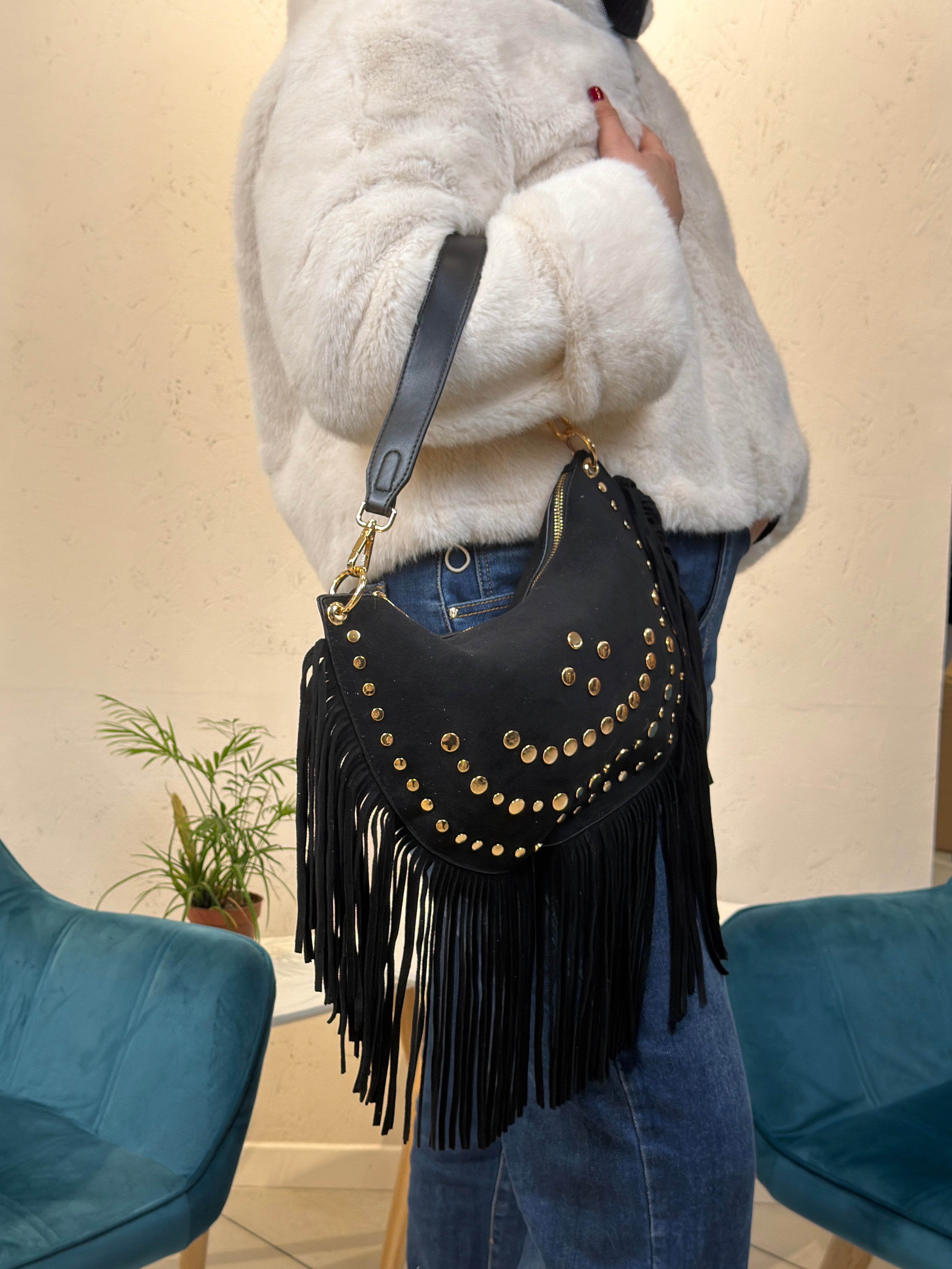 Borsa borchiata con frange - BS2608