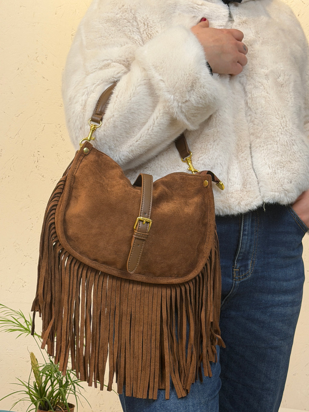 Borsa hobo scamosciata con frange - BS2606