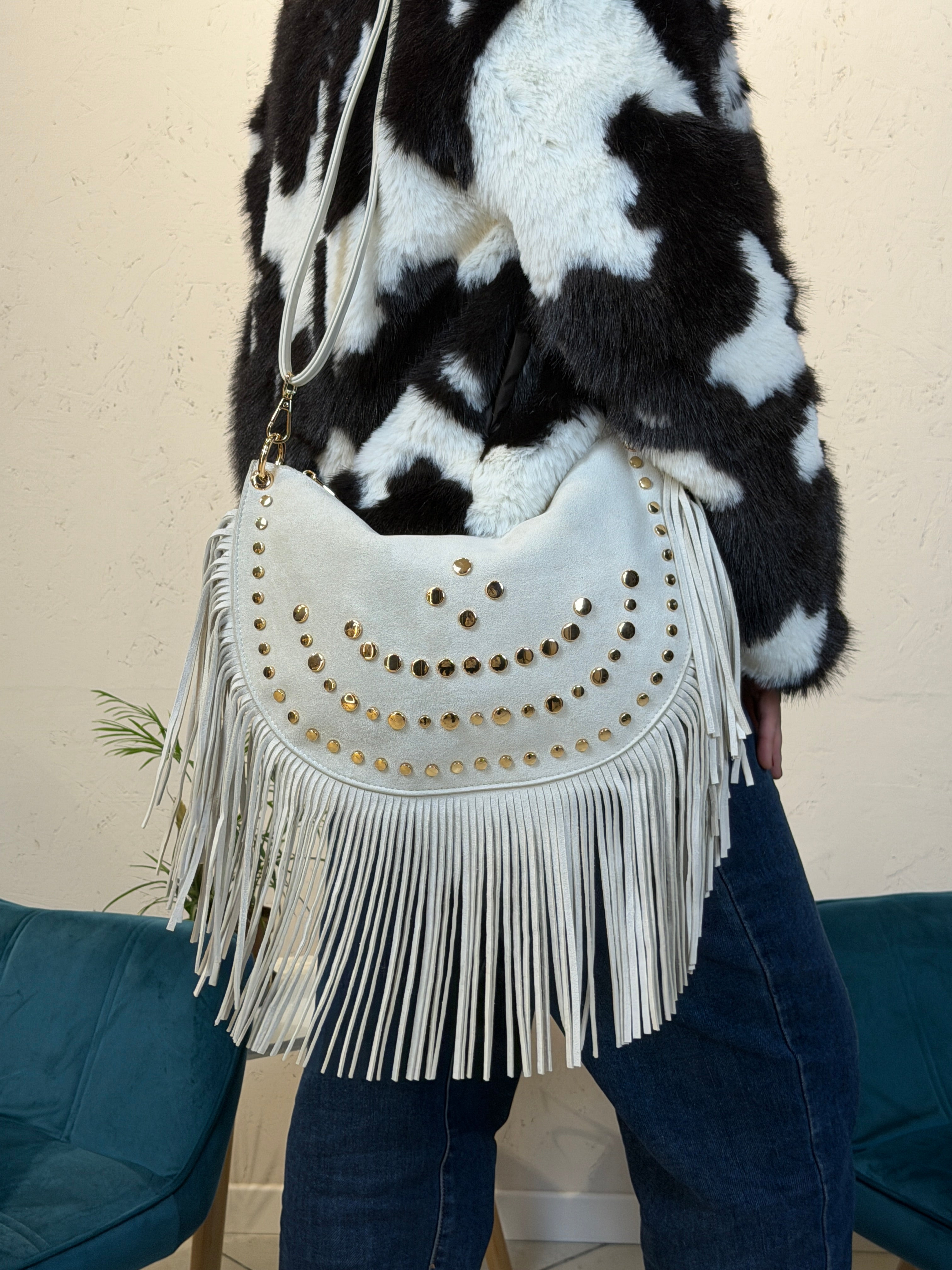 Borsa borchiata con frange - BS2608