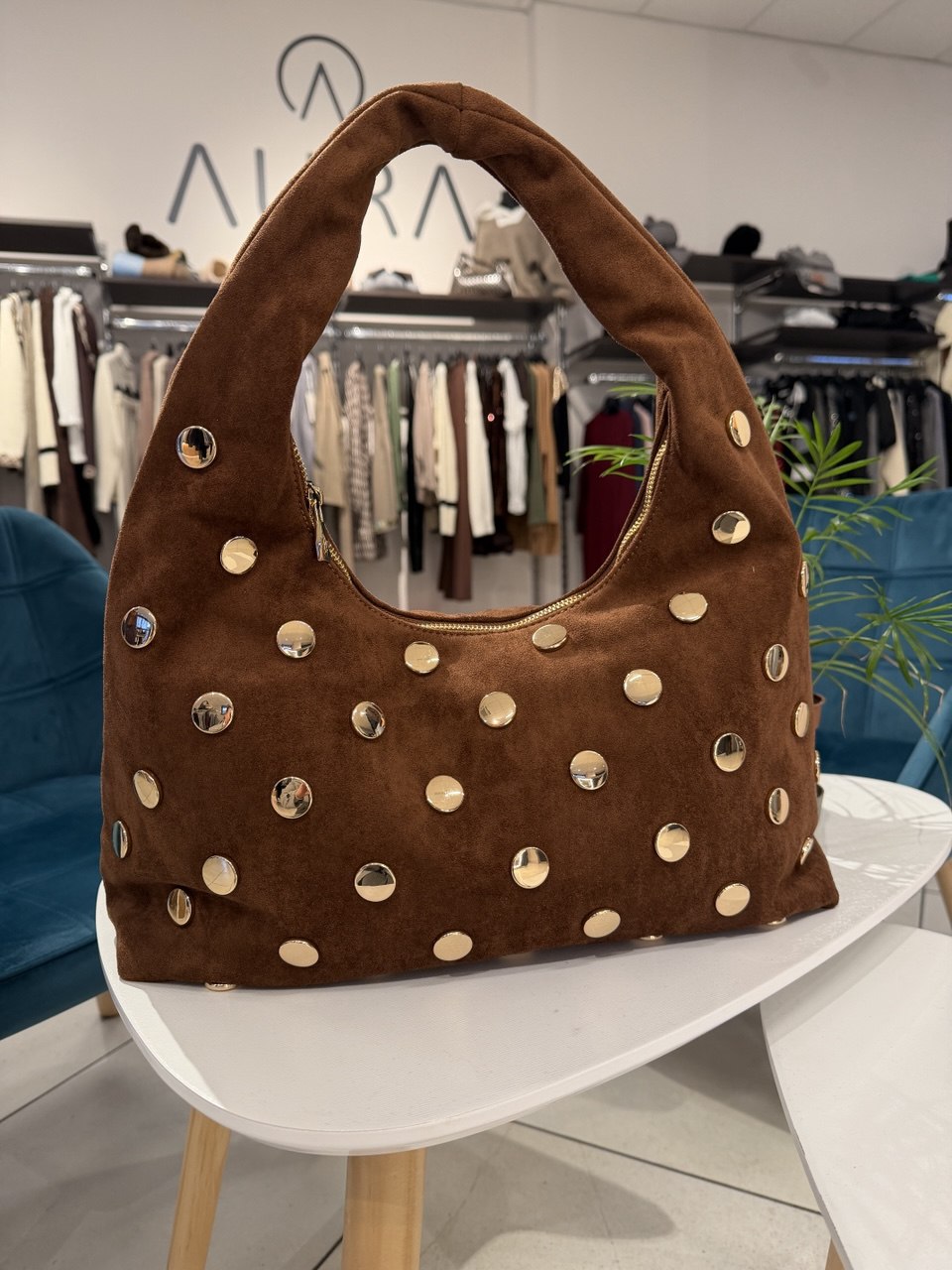 Borsa scamosciata con borchie - BS2605